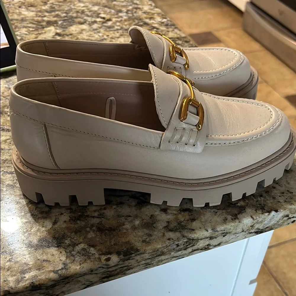 Zara Cream Loafers with Gold Accents - Picture 2 of 4